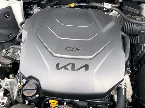 Used 2024 Kia Telluride EX w/ EX Captain's Chair Package FWD image 30