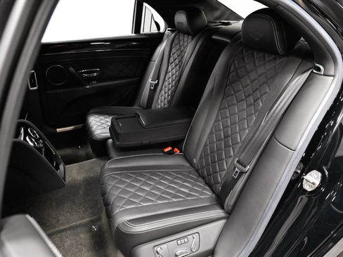 Used 2017 Bentley Flying Spur S V8 AWD/4WD image 38