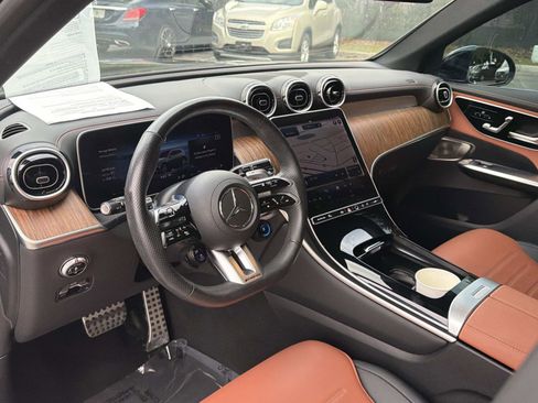 Certified 2024 Mercedes-Benz GLC 43 AMG 4MATIC image 31