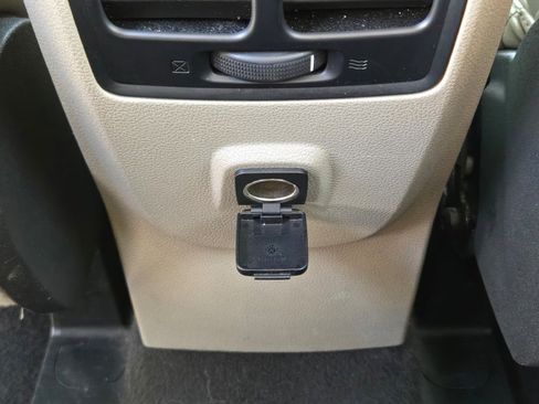 Used 2019 Ford Escape SEL image 16