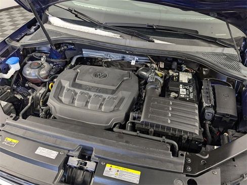 Used 2024 Volkswagen Tiguan SE image 38