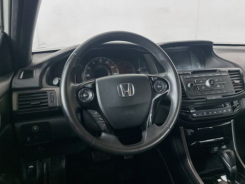 Used 2016 Honda Accord Sport image 18