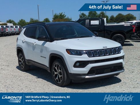 Used 2025 Jeep Compass Limited AWD/4WD image 1