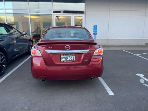 Used 2015 Nissan Altima 2.5 S w/ Special Edition Package FWD image 8