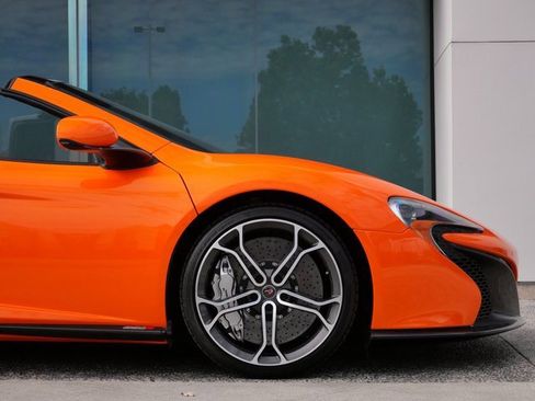 Used 2015 McLaren 650S Spider image 7
