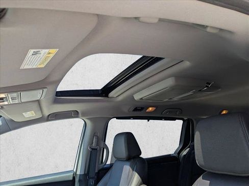 Used 2019 Honda Odyssey EX-L image 16