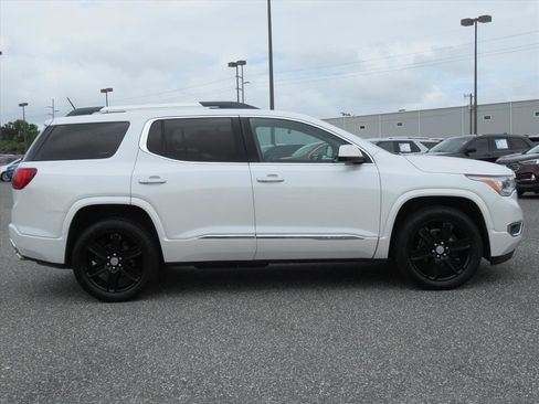 Used 2019 GMC Acadia Denali w/ Technology Package image 2