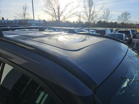 Used 2021 Toyota Highlander XSE image 5