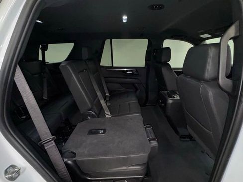 Used 2025 Chevrolet Tahoe LT AWD/4WD image 17