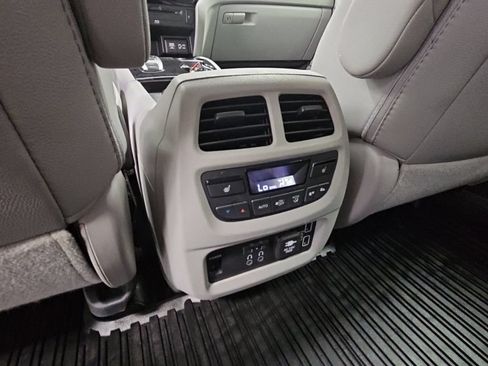 Used 2021 Honda Pilot Touring image 33