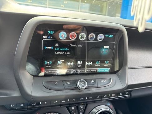 Used 2018 Chevrolet Camaro SS RWD image 17
