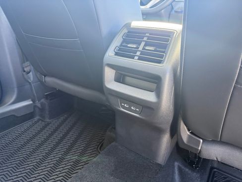 New 2026 Volkswagen Tiguan SE image 29