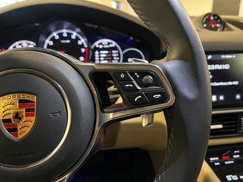 Used 2019 Porsche Cayenne image 14