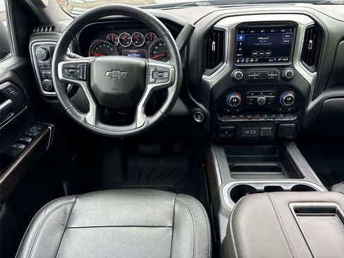 Used 2019 Chevrolet Silverado 1500 LT Trail Boss AWD/4WD image 18