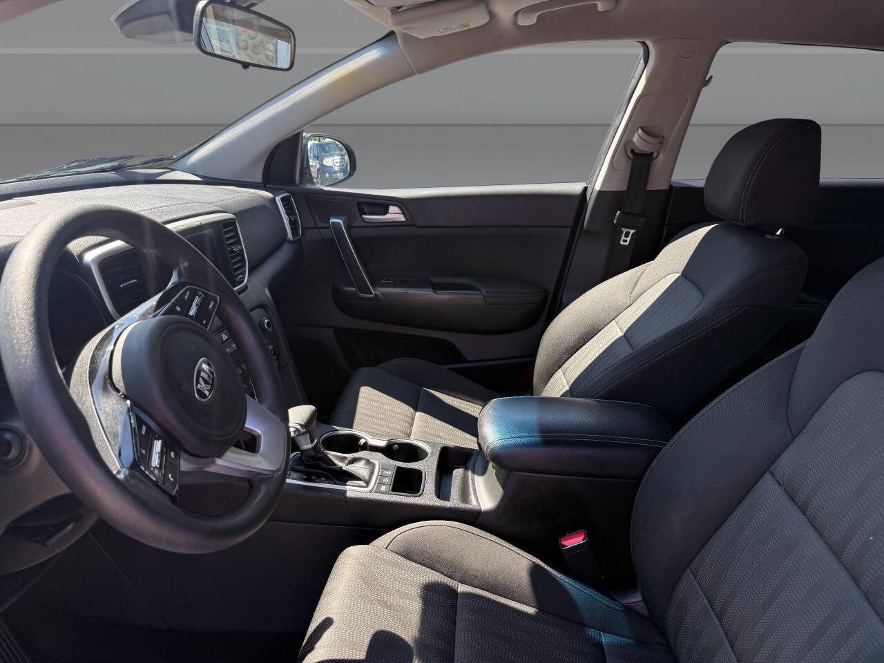 Used 2020 Kia Sportage LX AWD/4WD image 11