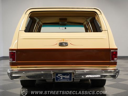 Used 1987 GMC Suburban 2WD image 10