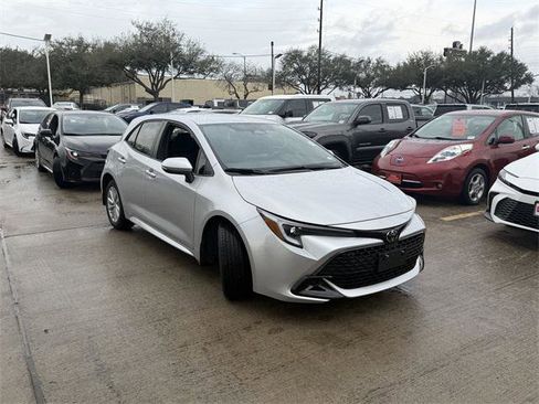 Certified 2025 Toyota Corolla SE image 3