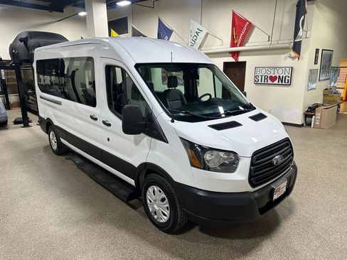 Used 2019 Ford Transit 350 XL image 6