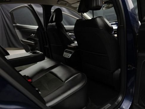 Used 2023 Nissan Ariya AWD image 21