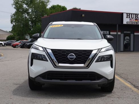 Used 2023 Nissan Rogue S AWD/4WD image 2