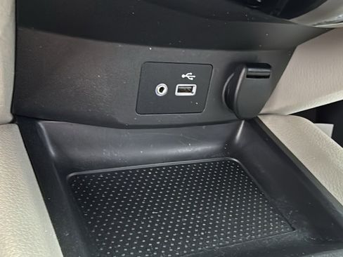 Used 2019 Nissan Rogue Sport SV AWD/4WD image 16
