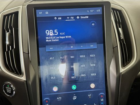 Used 2024 Ford Edge SEL image 21