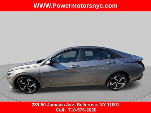 Used 2023 Hyundai Elantra SEL w/ Convenience Package FWD image 2