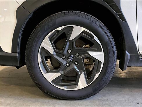 Used 2024 Subaru Crosstrek 2.5i Limited AWD/4WD image 7