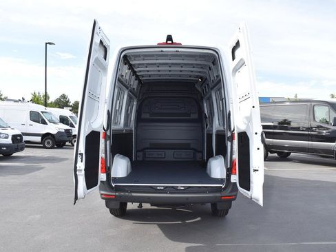 New 2025 Mercedes-Benz Sprinter 2500 image 7