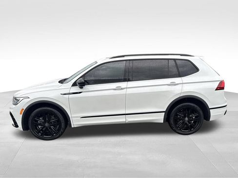 Used 2022 Volkswagen Tiguan SE R-Line FWD image 4