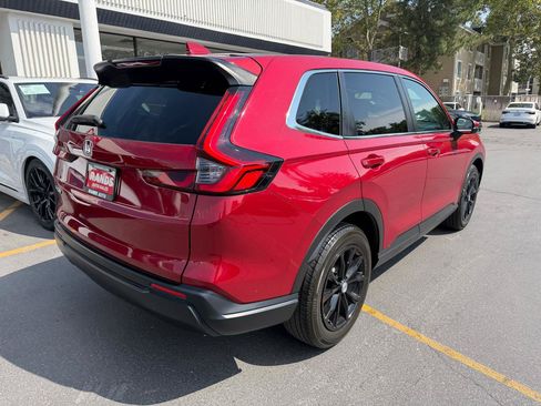 Used 2024 Honda CR-V EX image 7