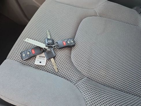 Used 2013 Nissan Frontier SV image 33