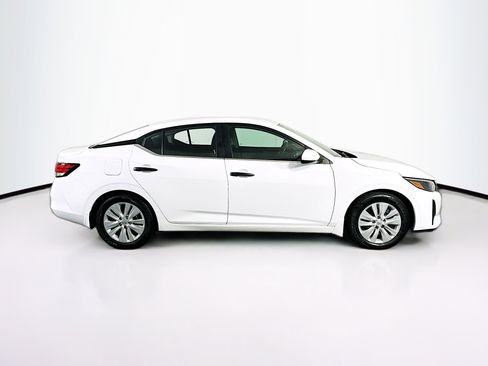 Used 2024 Nissan Sentra S image 10
