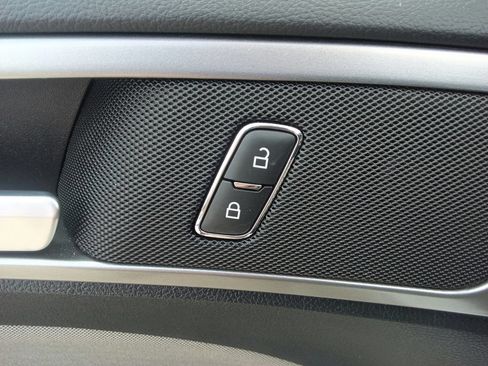 Used 2018 Ford Fusion S FWD image 19