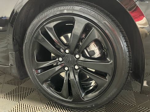 Certified 2022 Acura TLX w/ Technology Package image 3