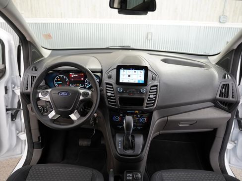Used 2019 Ford Transit Connect XLT image 12