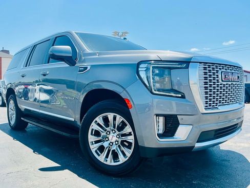 Used 2021 GMC Yukon XL Denali AWD/4WD image 21