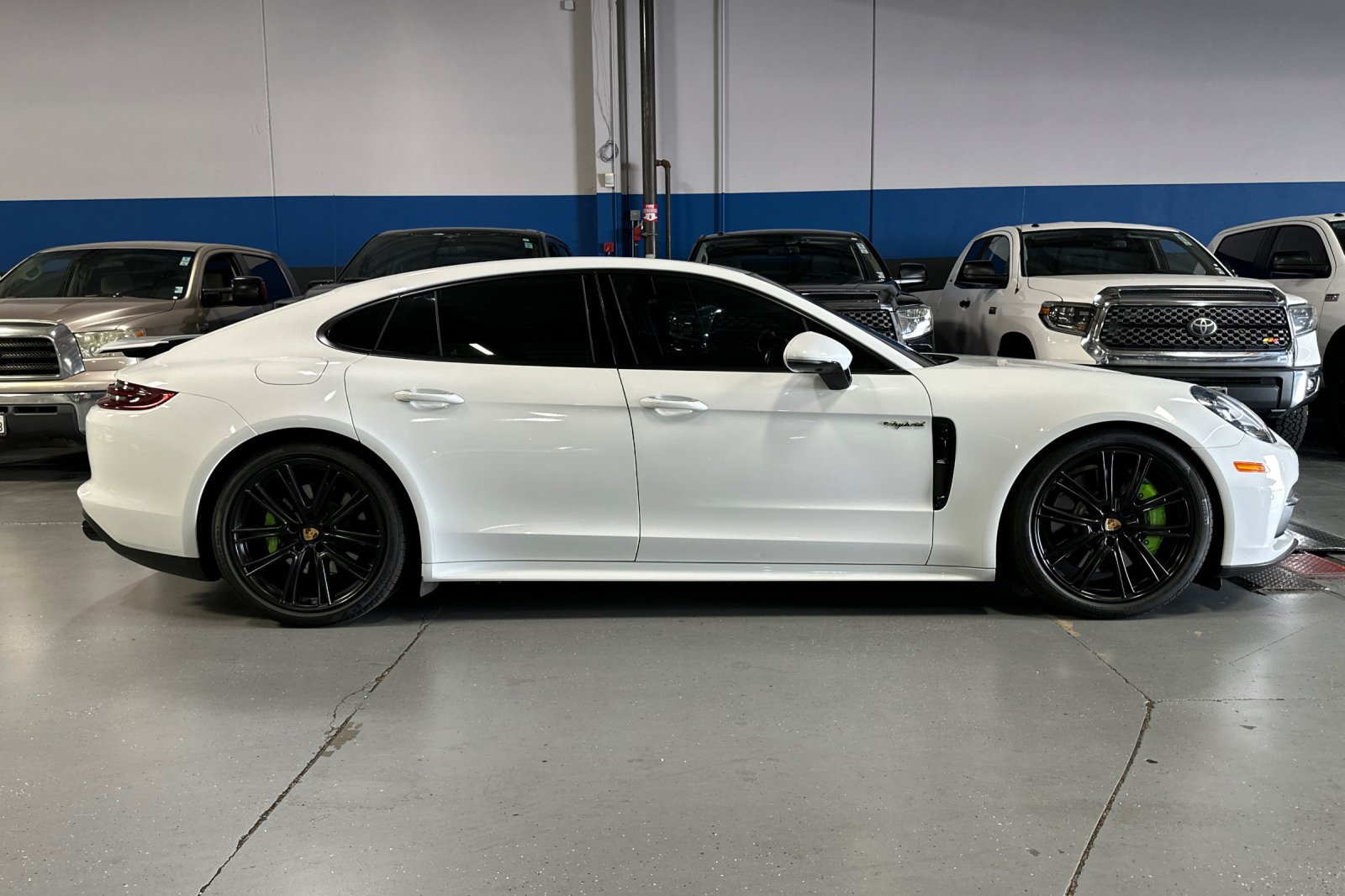 Used 2019 Porsche Panamera 4 AWD/4WD image 3