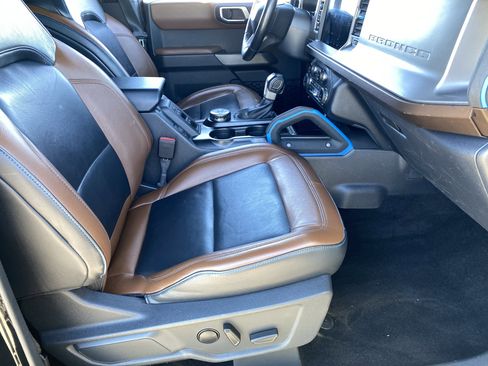 Used 2022 Ford Bronco Outer Banks image 11