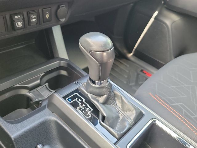 Used 2018 Toyota Tacoma TRD Sport RWD image 23