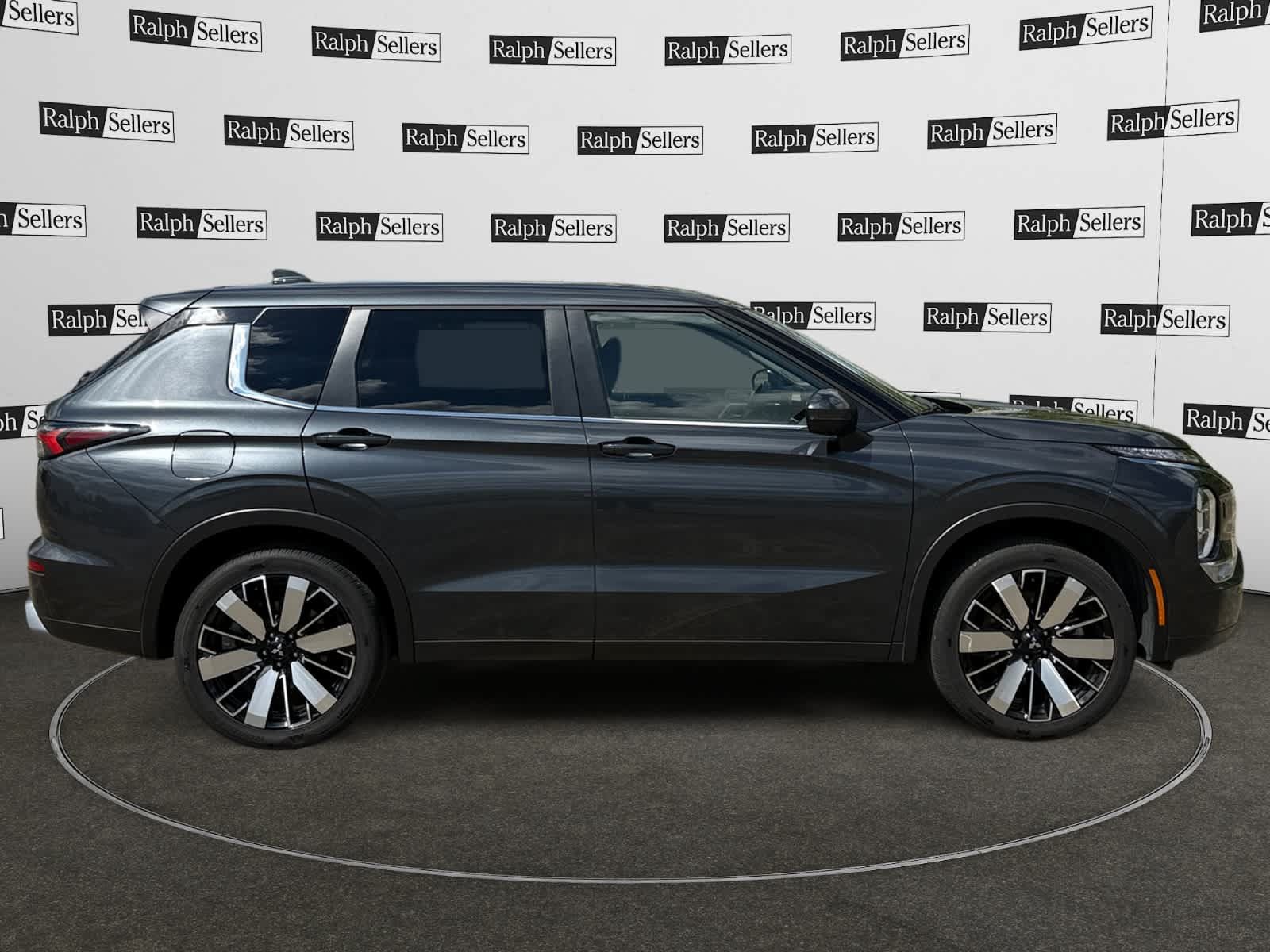 Used 2025 Mitsubishi Outlander SE AWD/4WD image 7