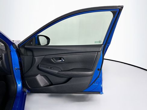 Used 2024 Nissan Sentra SV image 29