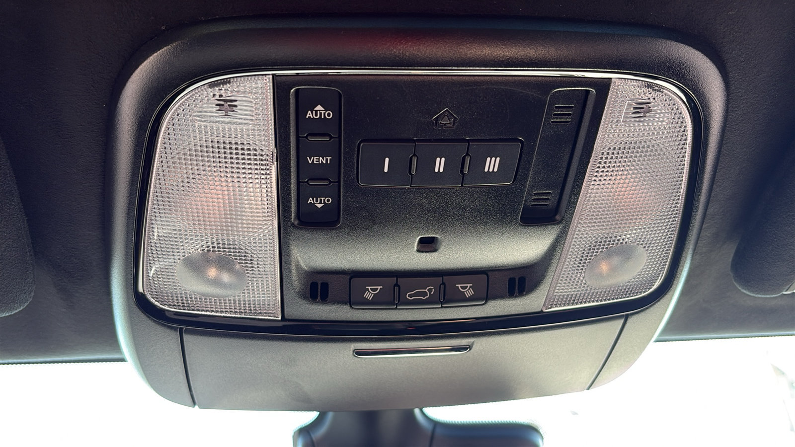 Used 2023 Dodge Durango R/T AWD/4WD image 19