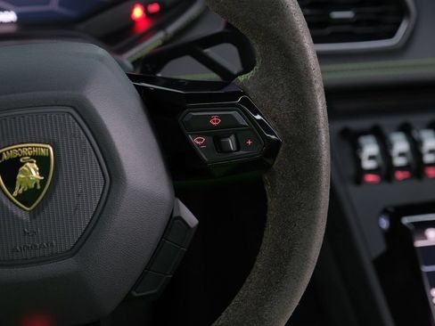 Used 2023 Lamborghini Huracan EVO RWD image 26