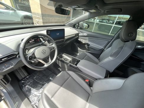 Used 2023 Volkswagen ID.4 Pro S Plus image 17