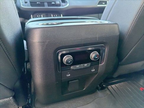 Used 2024 Chevrolet Tahoe Z71 image 17