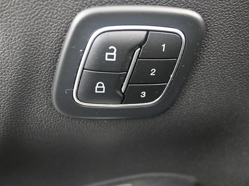 Used 2023 Ford Escape ST-Line Elite image 5