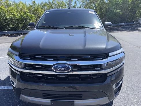 Used 2022 Ford Expedition Max Limited image 2