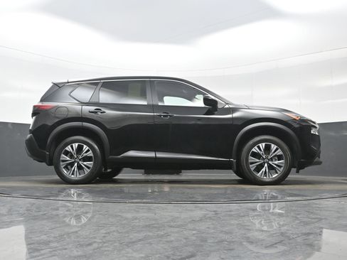 Used 2023 Nissan Rogue SV image 30
