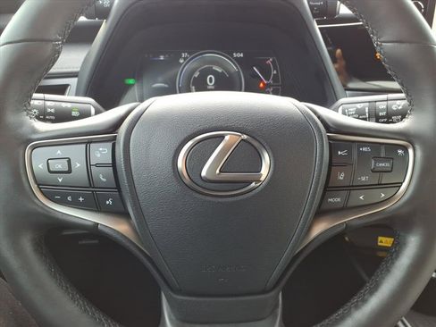 Used 2023 Lexus UX 250h 250h Premium image 5